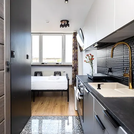 Reymonta Smart - By Upstairs * Katovice